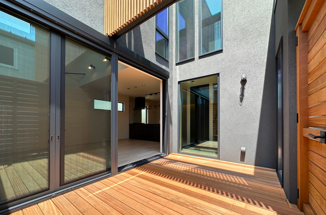 写真:ウッドデッキ