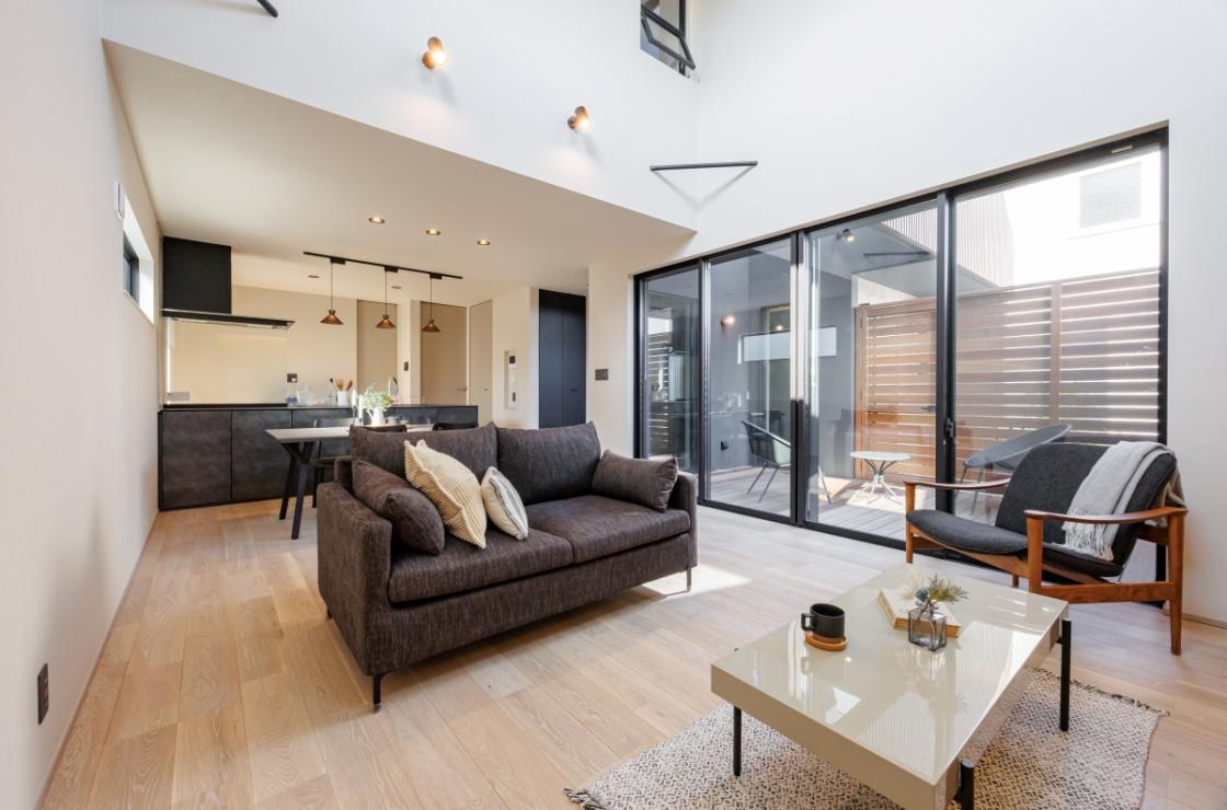 写真:リビングダイニング